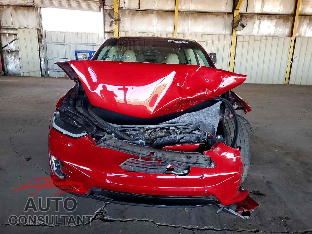 TESLA MODEL X 2016 - 5YJXCBE21GF005585