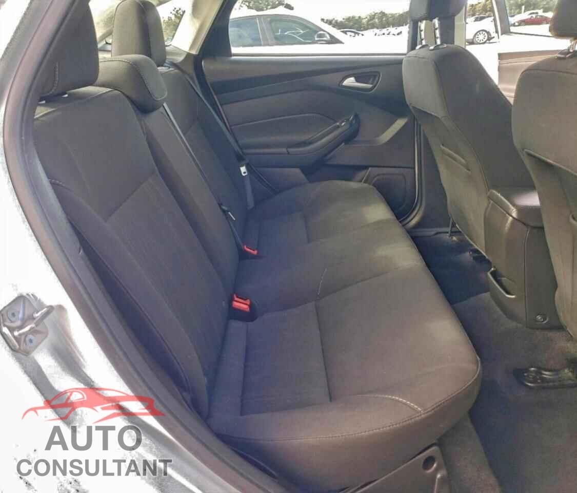 FORD FOCUS 2017 - 1FADP3F25HL287004