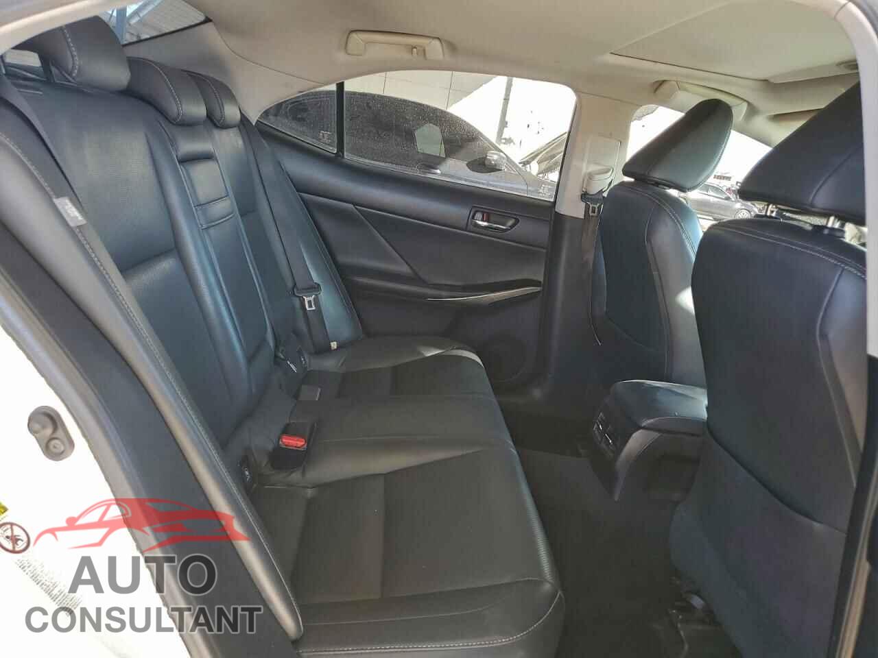 LEXUS IS 2014 - JTHBF1D20E5020489