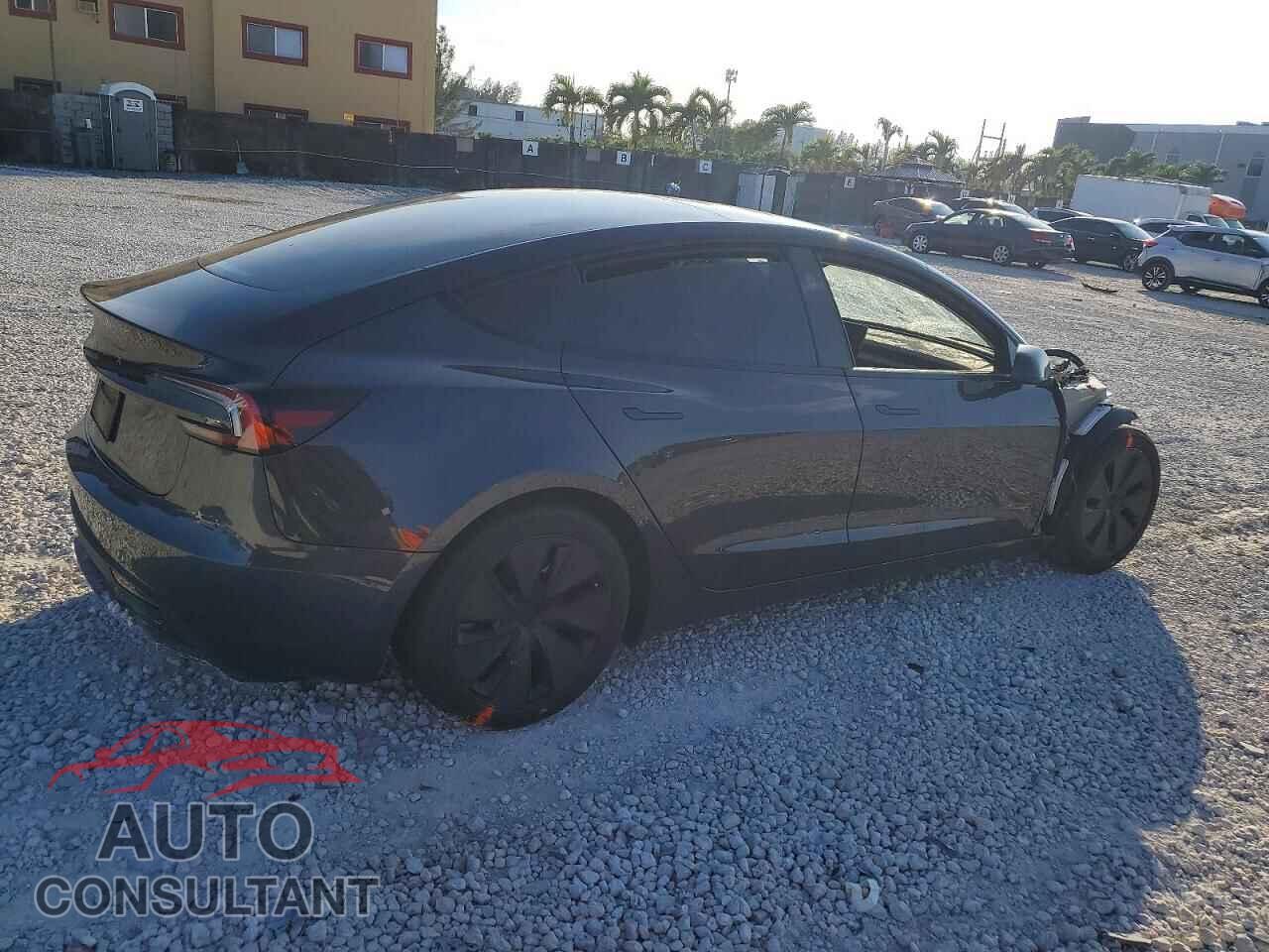 TESLA MODEL 3 2024 - 5YJ3E1EA7RF727639