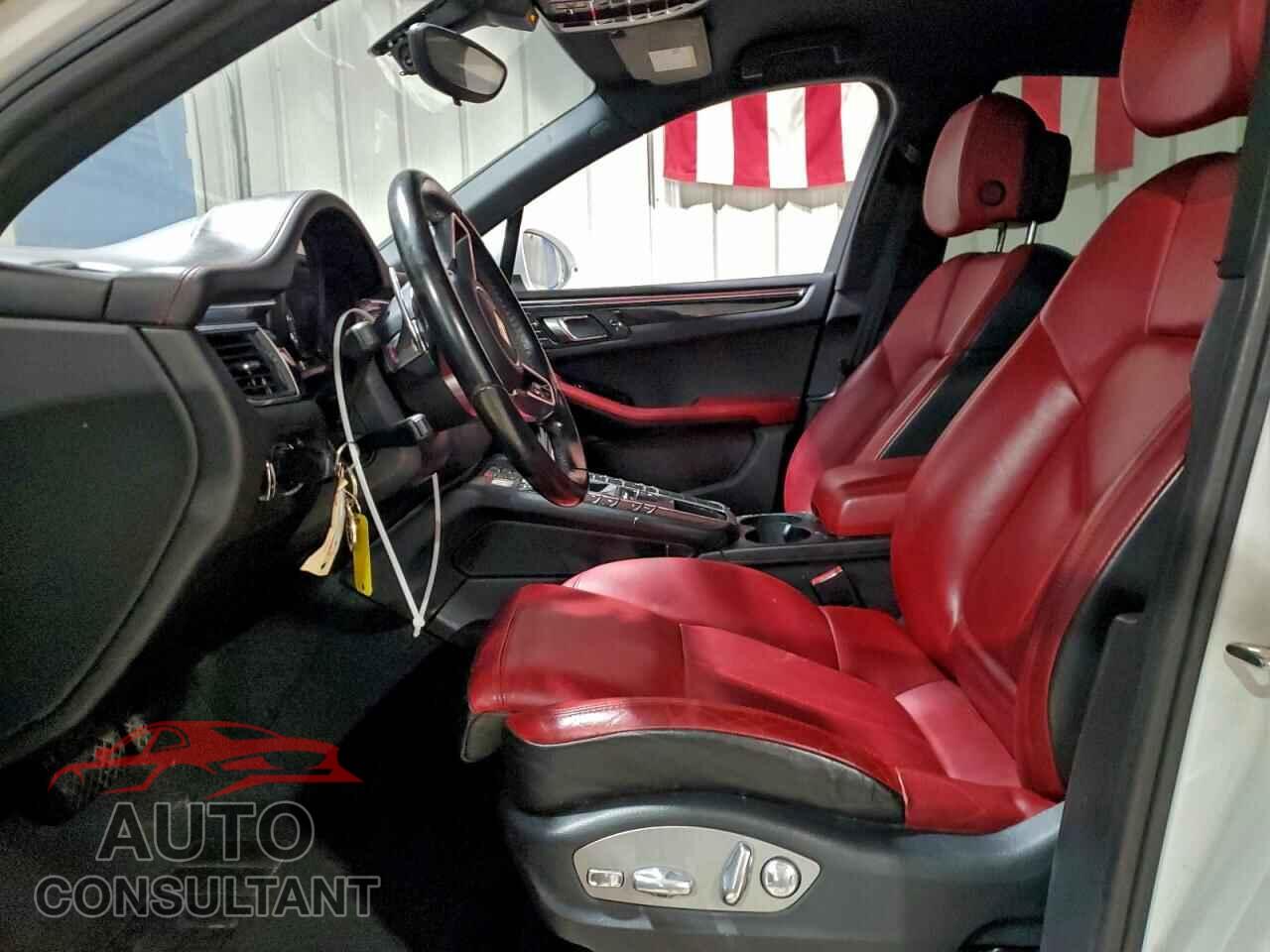 PORSCHE MACAN 2016 - WP1AB2A52GLB57301