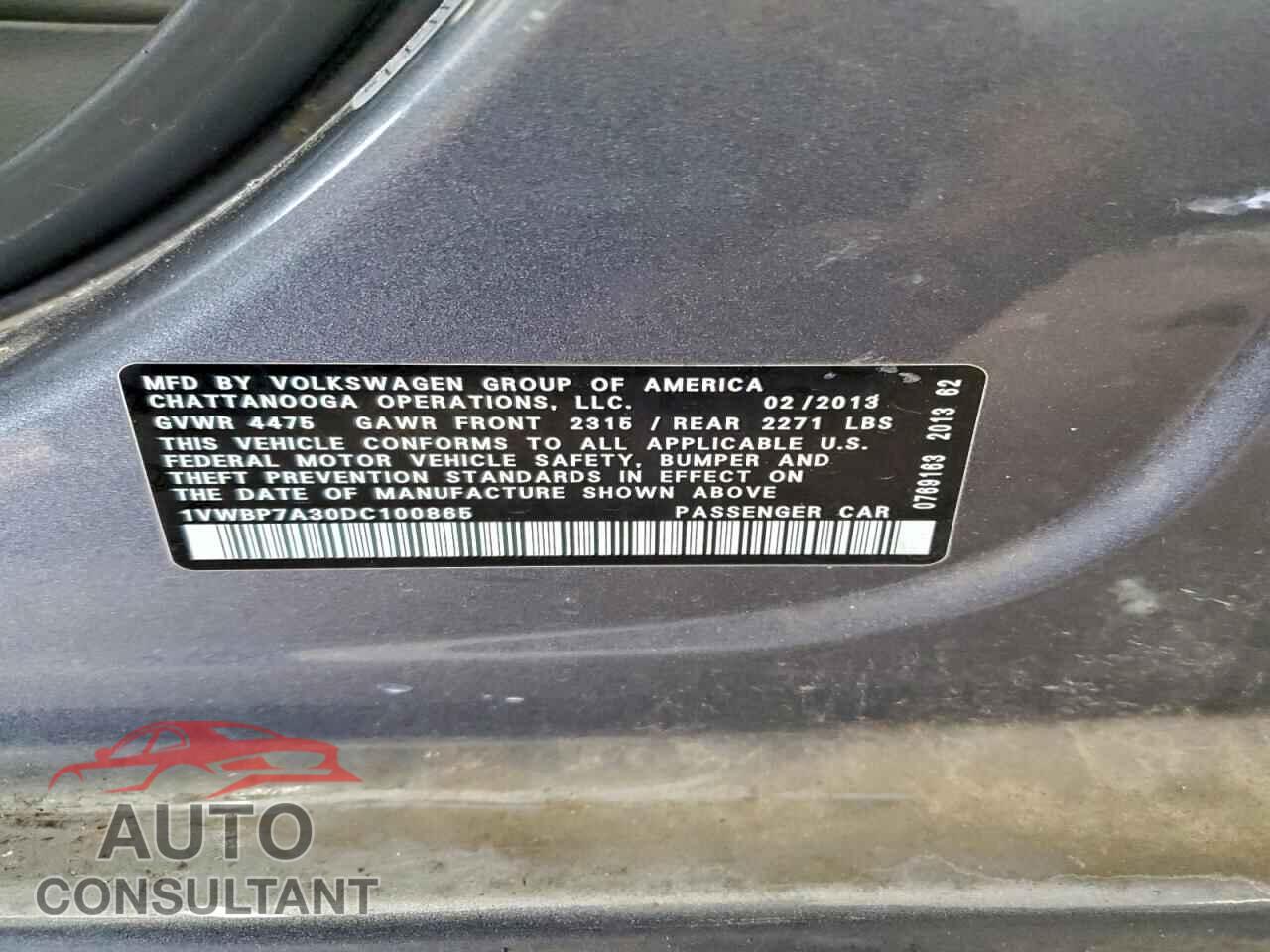 VOLKSWAGEN PASSAT 2013 - 1VWBP7A30DC100865