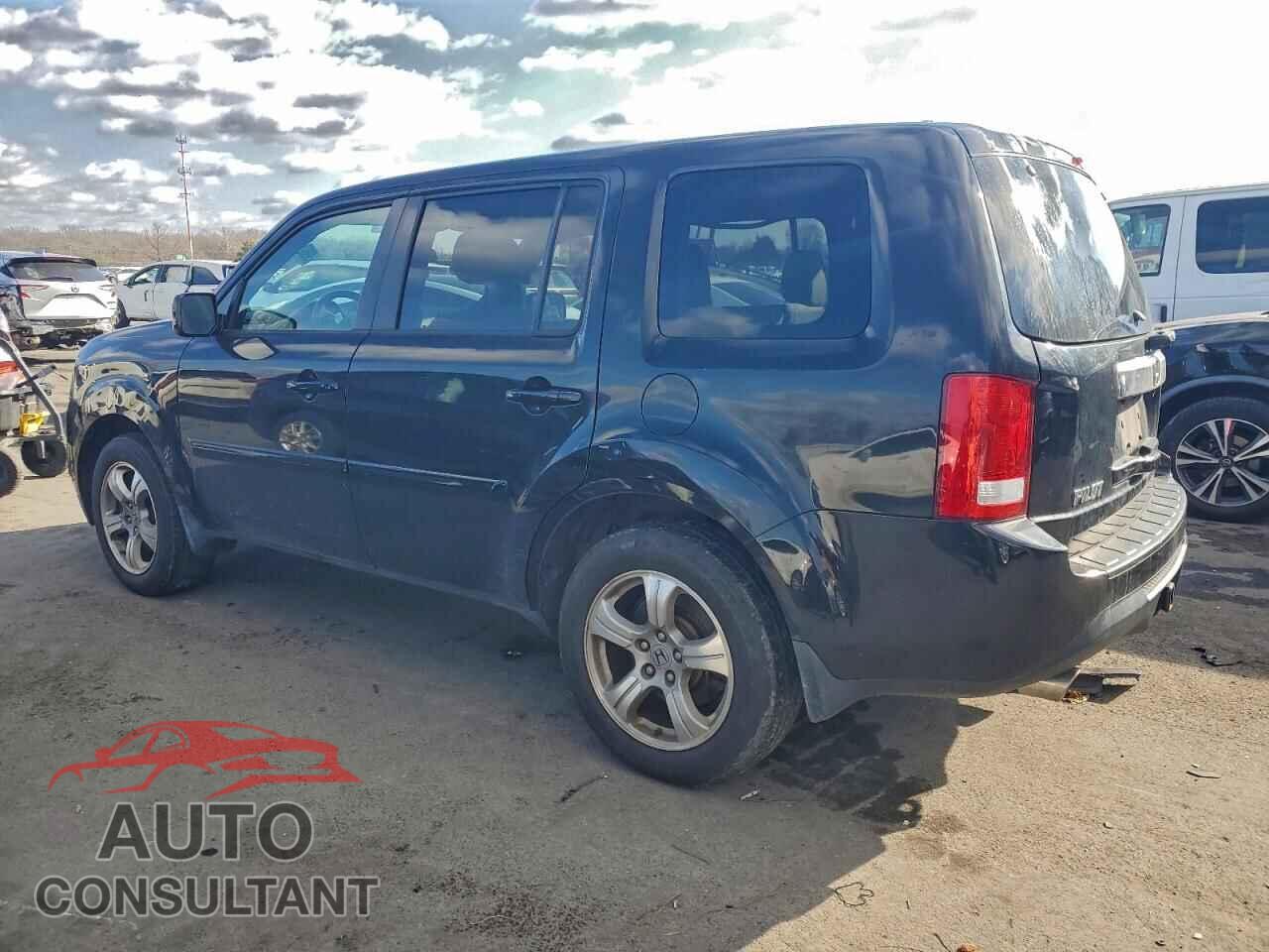HONDA PILOT 2015 - 5FNYF4H41FB062405