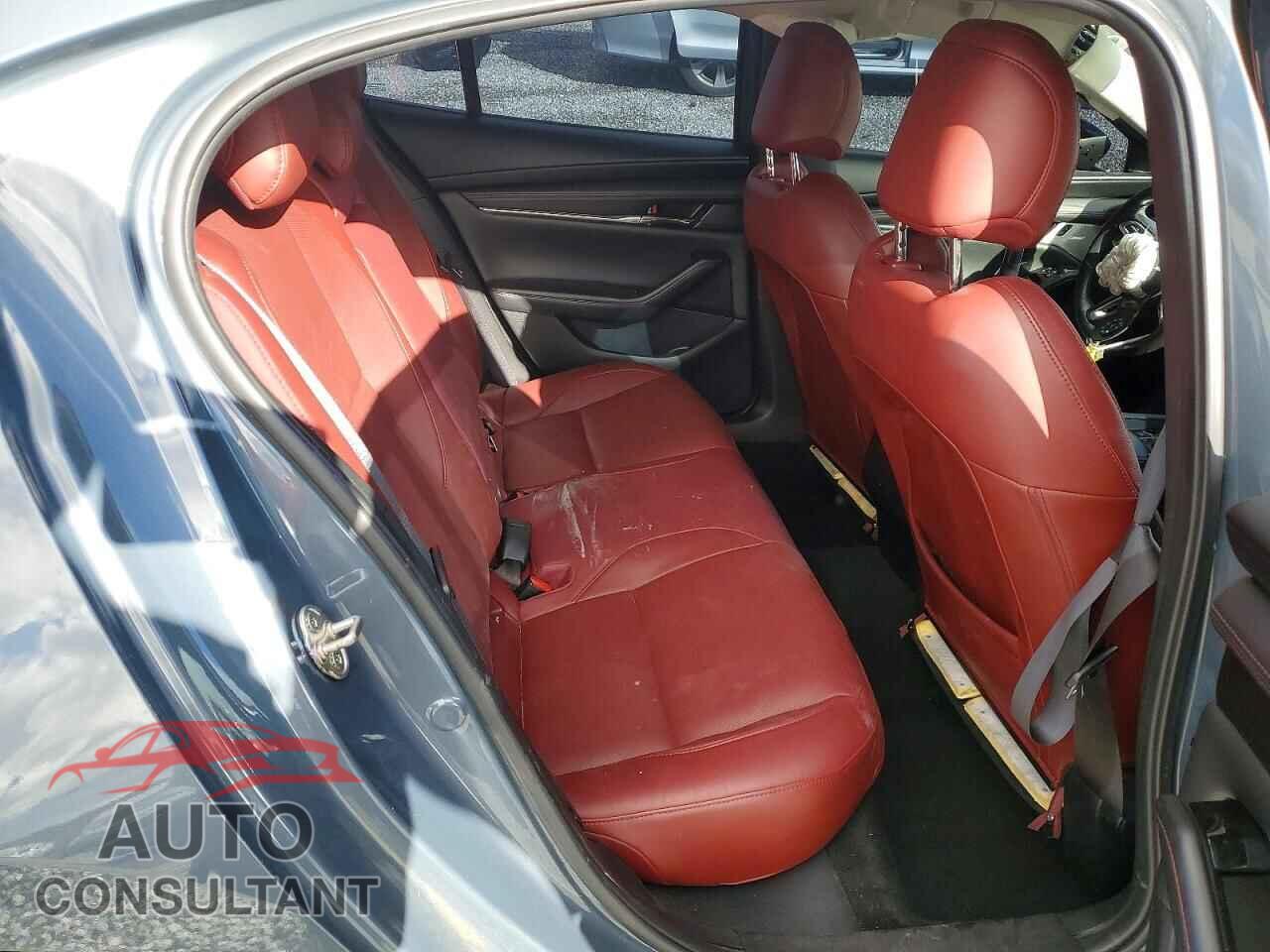 MAZDA 3 2023 - 3MZBPACM8PM380945