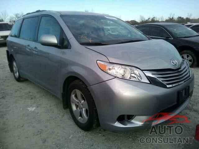 TOYOTA SIENNA 2015 - 5TDKK3DC5FS562667