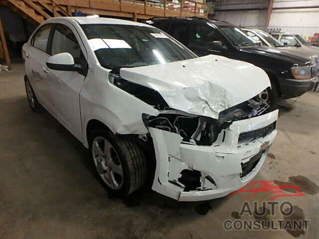 CHEVROLET SONIC 2015 - 1G1JE5SB6F4110403