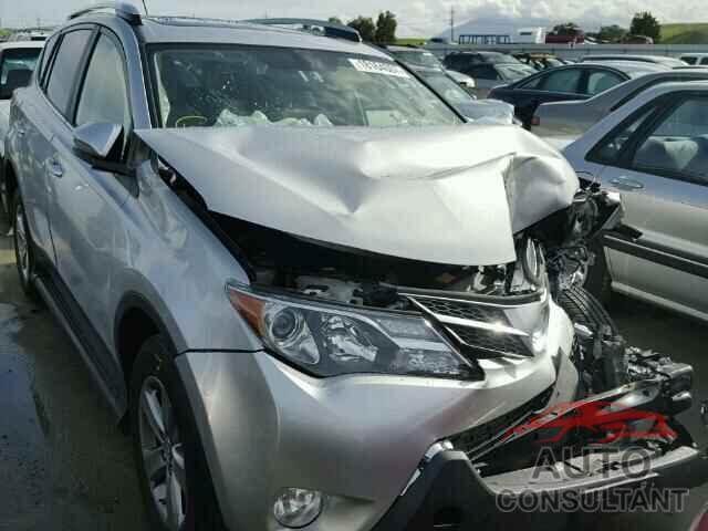 TOYOTA RAV4 2015 - JTMRFREV2FJ018761