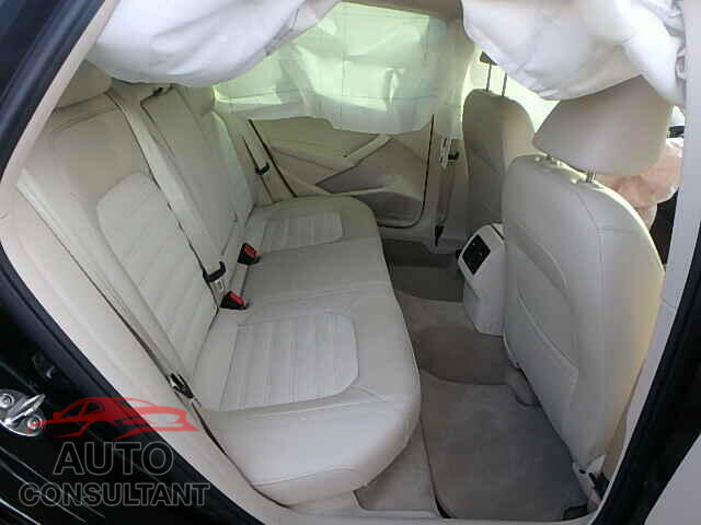 VOLKSWAGEN PASSAT 2015 - 1VWCV7A31FC097472