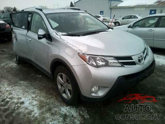 TOYOTA RAV4 2015 - JTMRFREV4FD147728