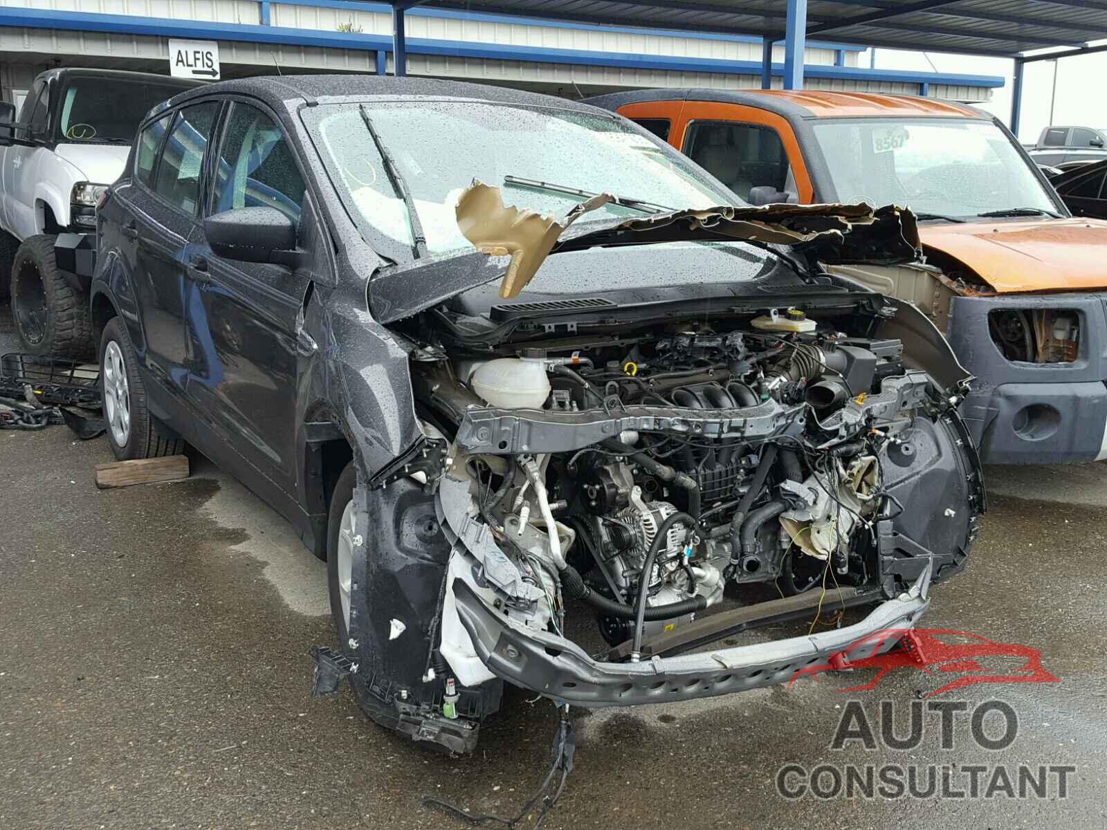 FORD ESCAPE 2017 - 1FMCU0F74HUE16834