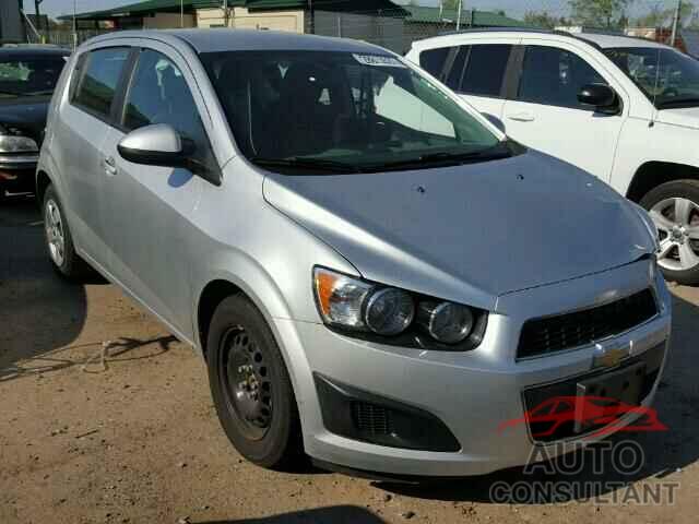 CHEVROLET SONIC 2015 - 1G1JA6SH1F4162091