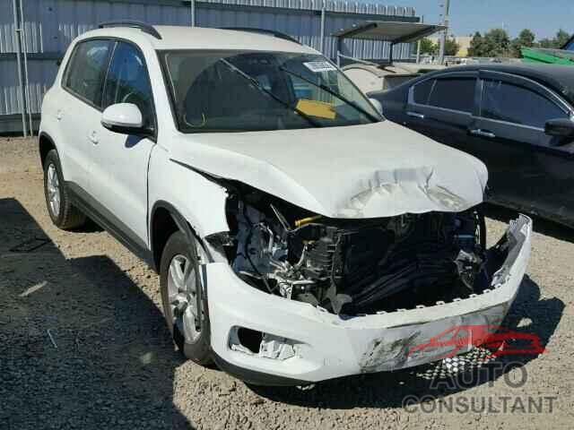 VOLKSWAGEN TIGUAN 2016 - WVGAV7AX7GW590601