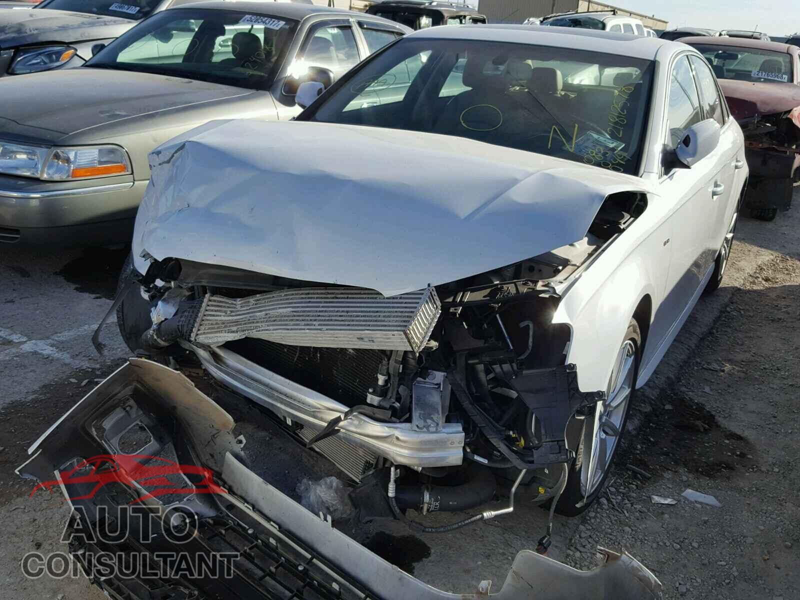 AUDI A4 2014 - WAUFFAFL5EA083844