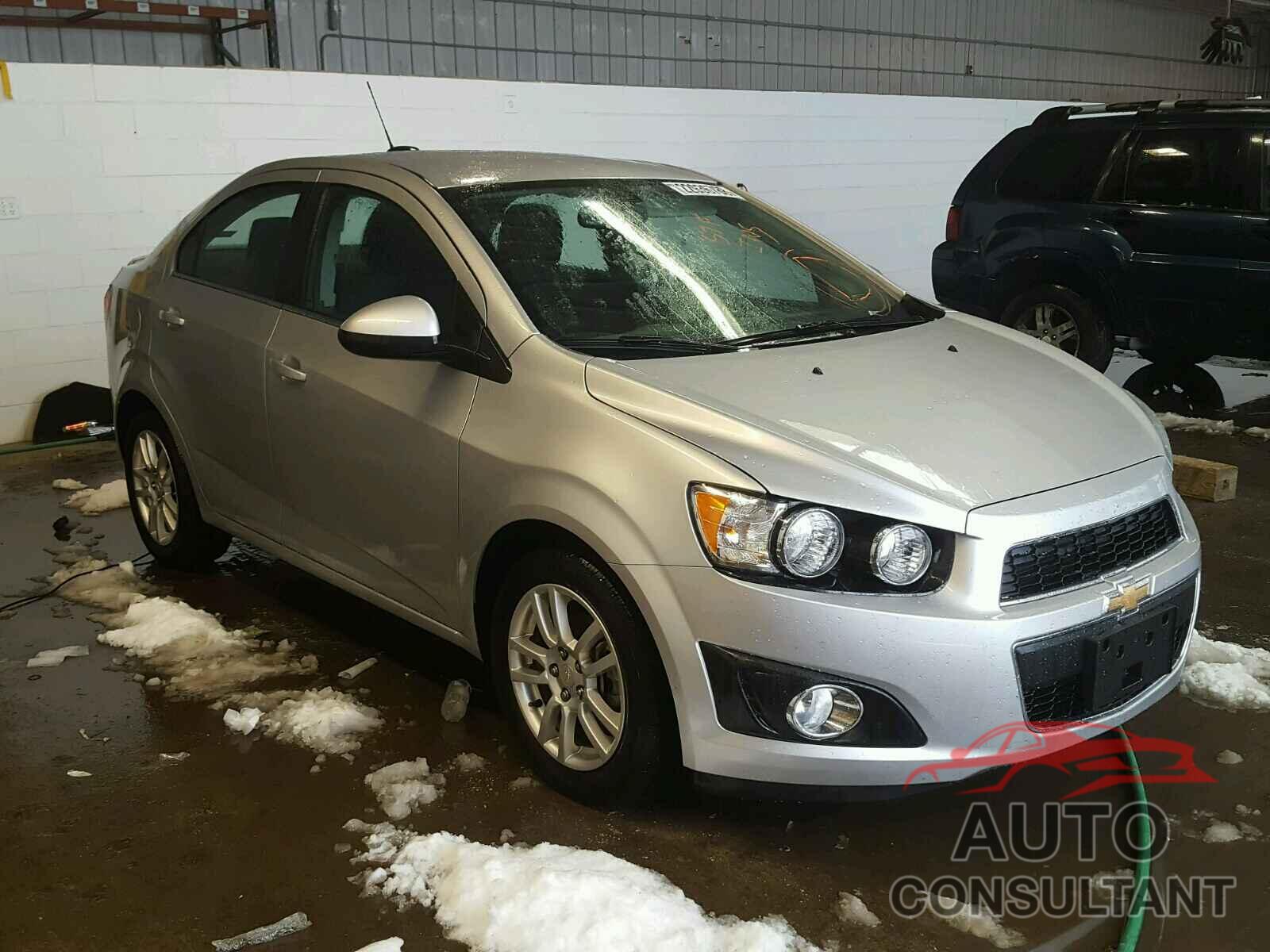 CHEVROLET SONIC 2016 - 1G1JC5SH8G4169917