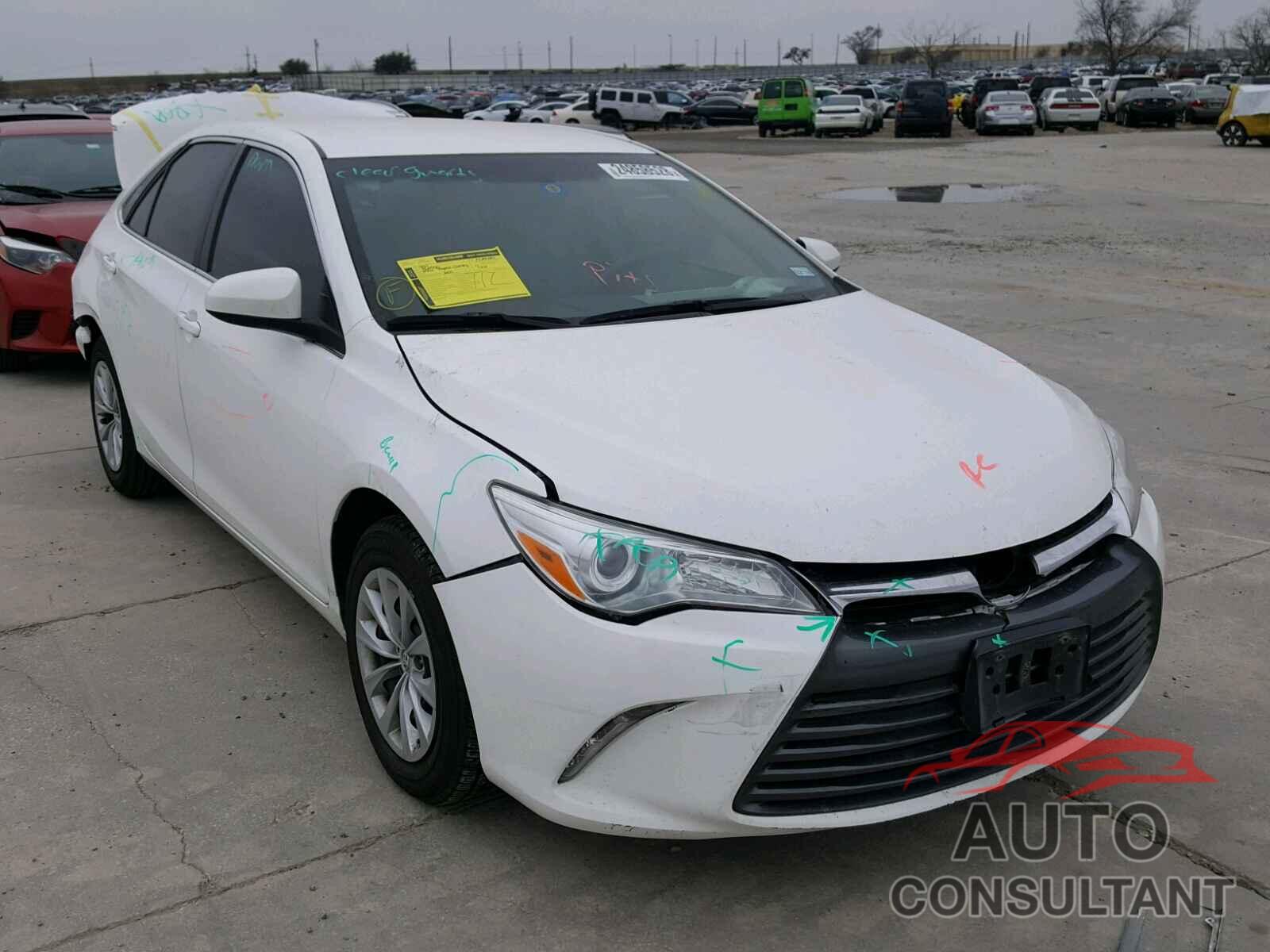 TOYOTA CAMRY 2016 - 4T4BF1FK0GR558473