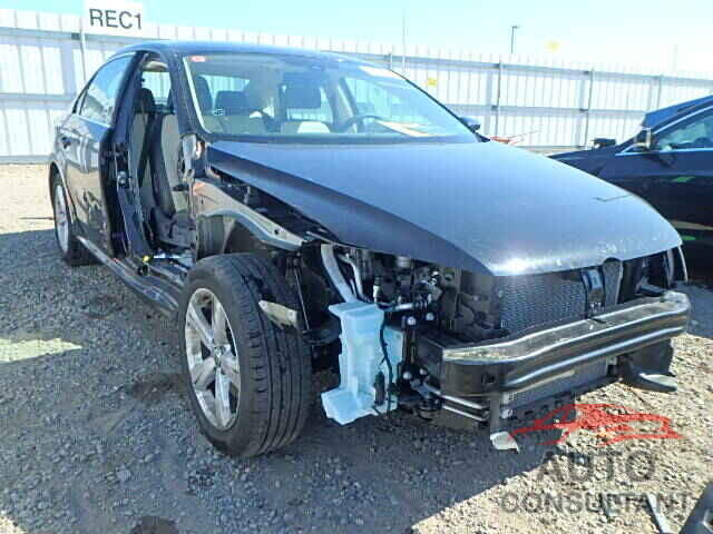 VOLKSWAGEN PASSAT 2015 - 1VWBT7A37FC007940