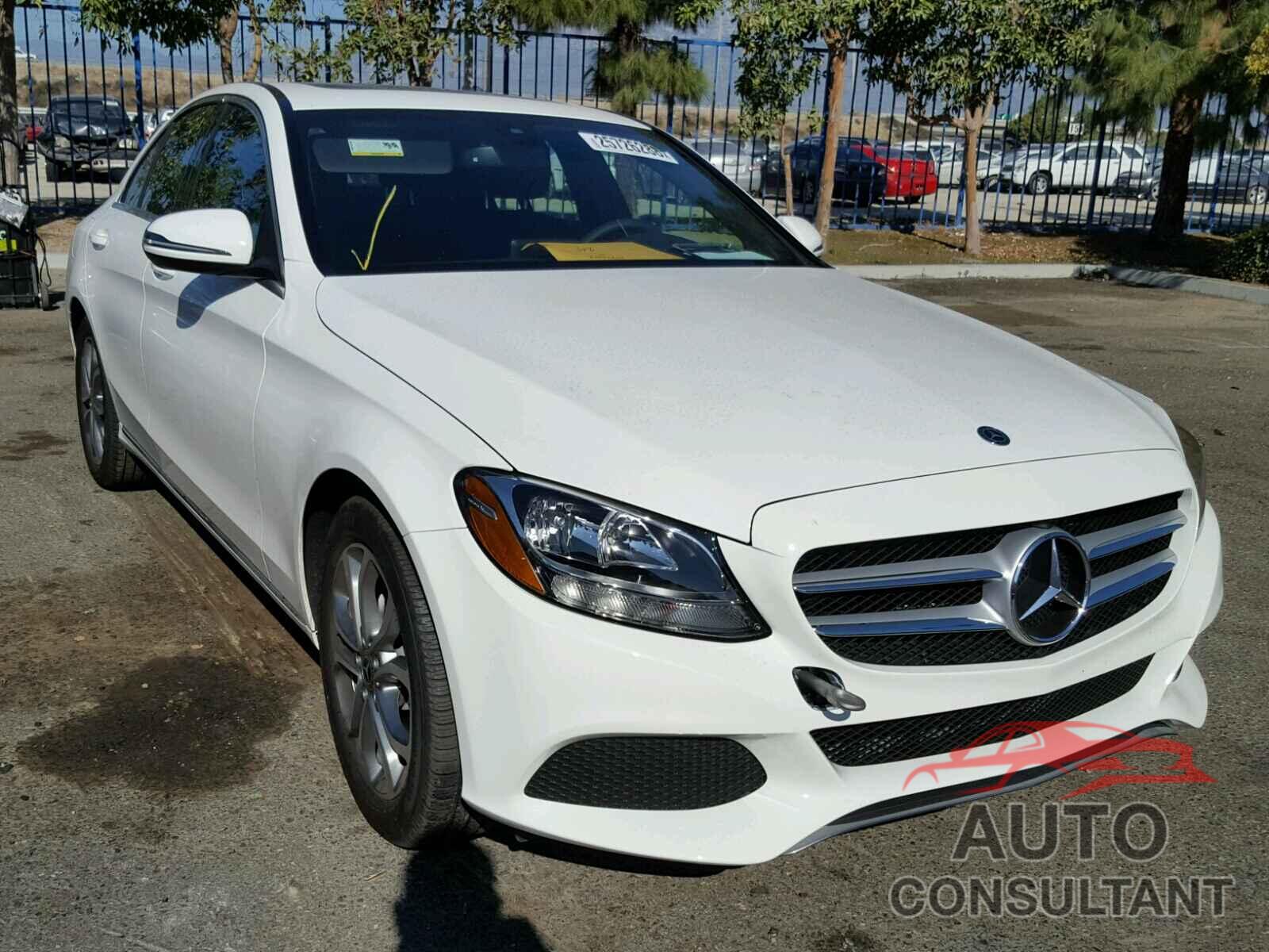 MERCEDES-BENZ C300 2018 - 55SWF4JBXJU257586