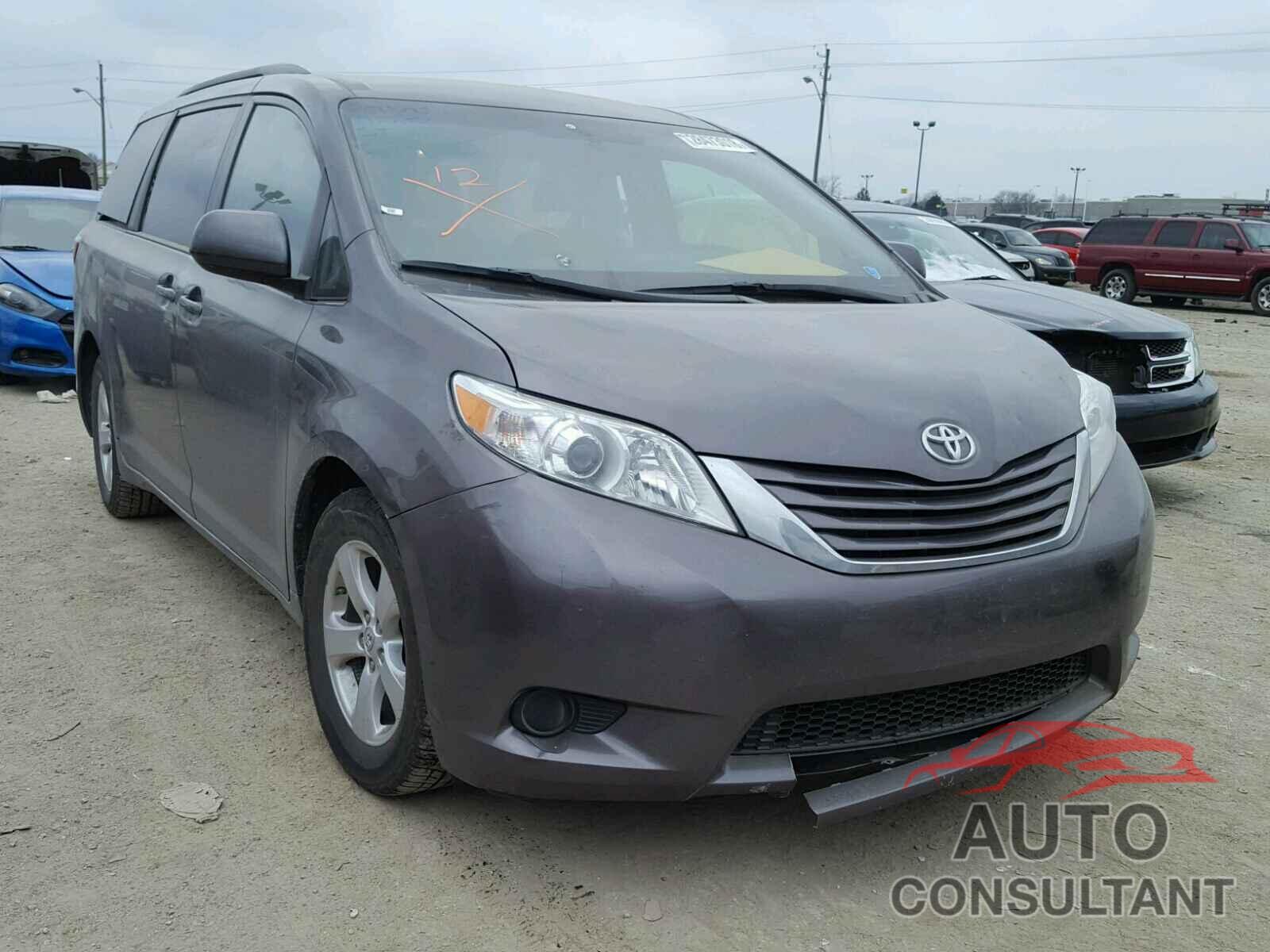 TOYOTA SIENNA 2015 - 5TDKK3DC5FS671226