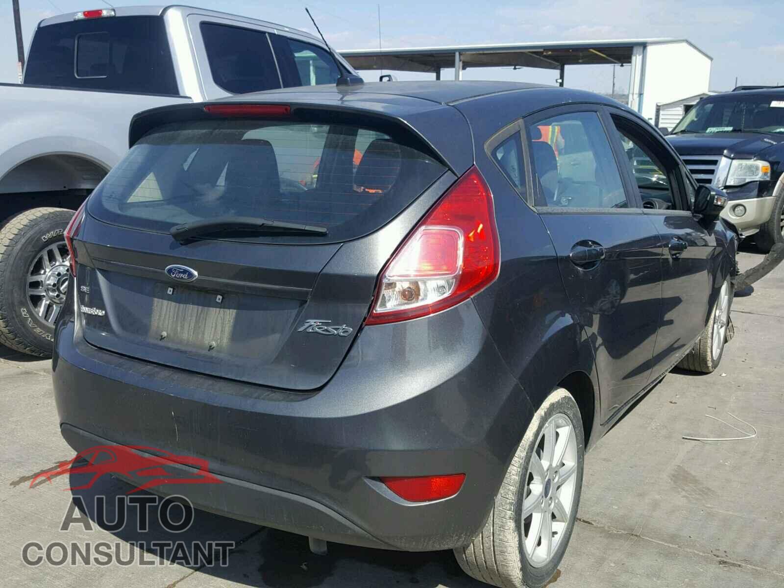 FORD FIESTA 2015 - 3FADP4EJ8FM106004