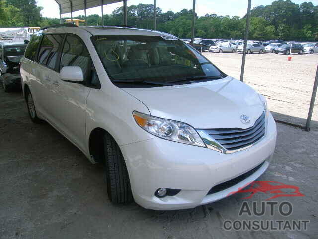 TOYOTA SIENNA 2015 - 5TDYK3DC1FS556181