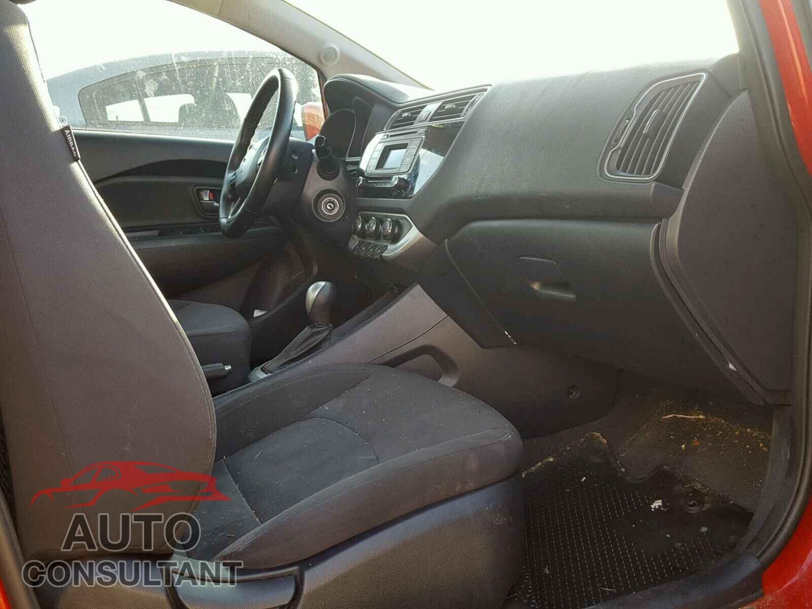 KIA RIO 2016 - KNADN4A39G6661310