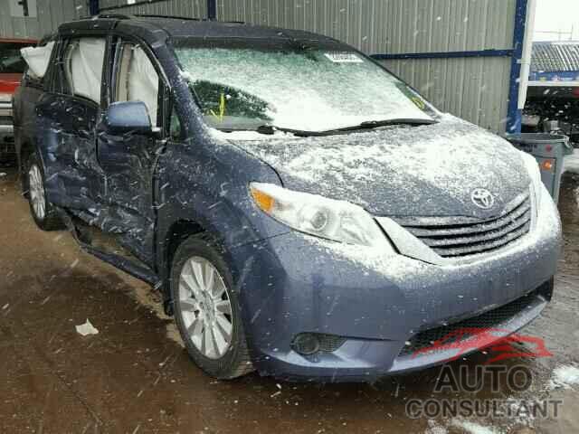 TOYOTA SIENNA 2015 - 5TDJK3DC7FS104673