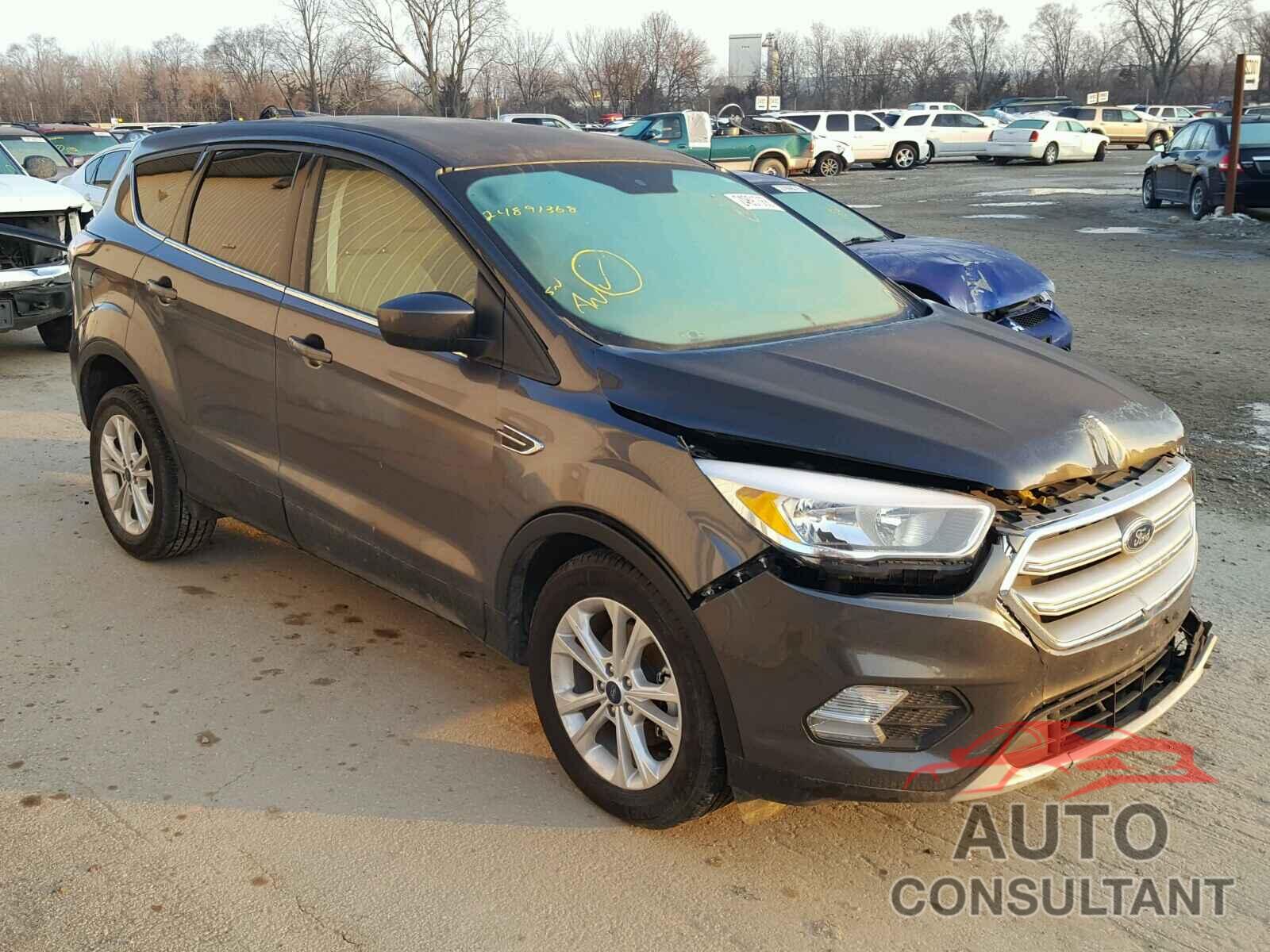 FORD ESCAPE 2017 - 1FMCU0GD3HUC32487