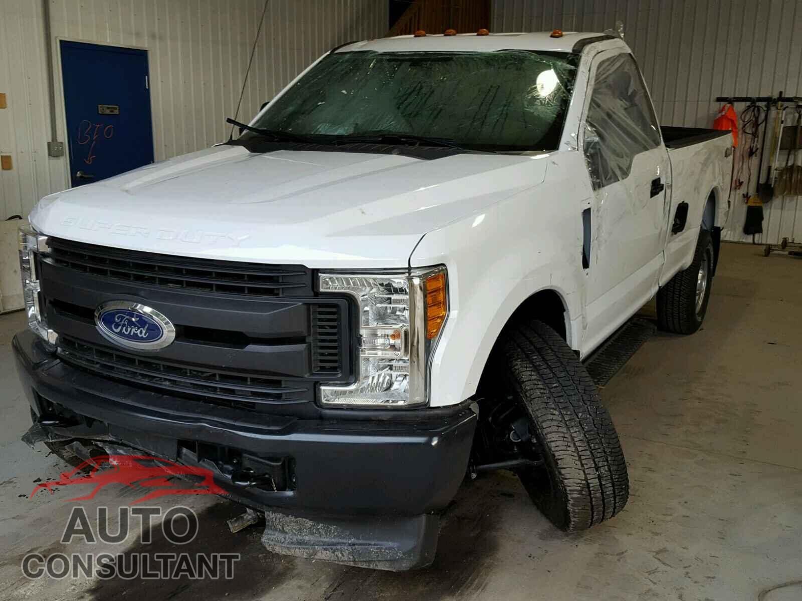 FORD F350 2017 - 1FTRF3B62HEF25181