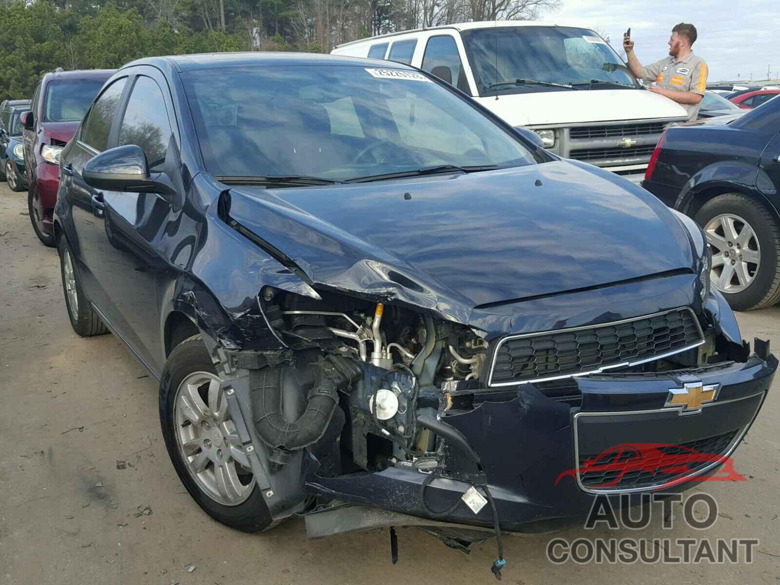 CHEVROLET SONIC 2016 - 1G1JC5SH3G4133407