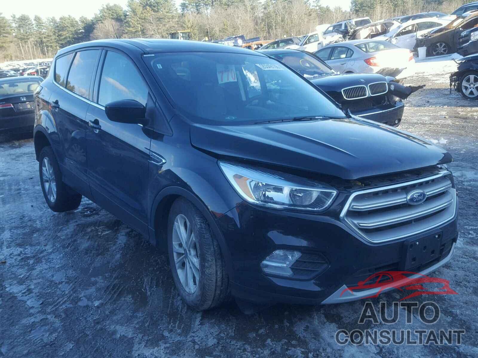 FORD ESCAPE 2017 - 1FMCU9G92HUC81602