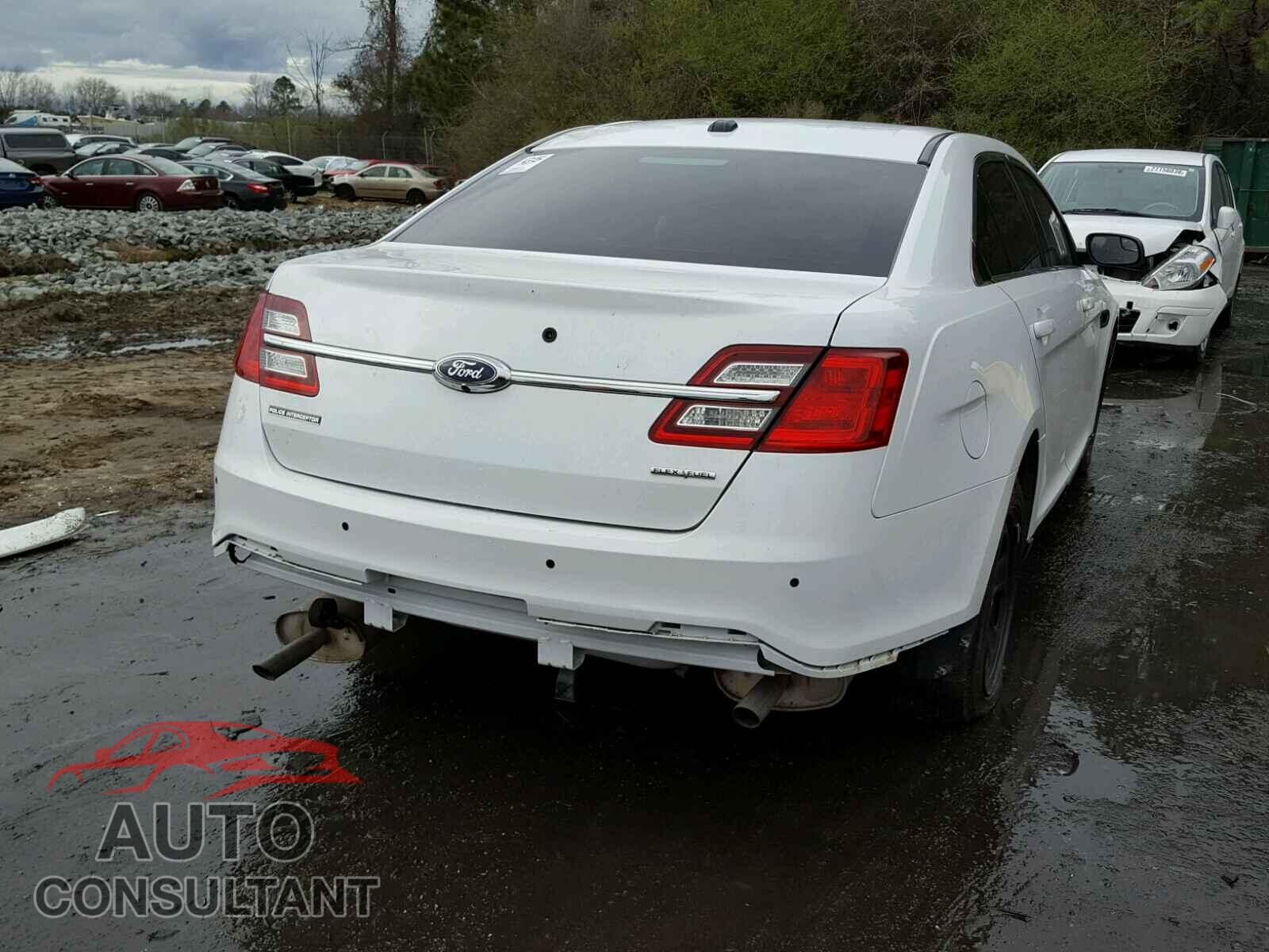 FORD TAURUS 2017 - 1FAHP2L80HG100331