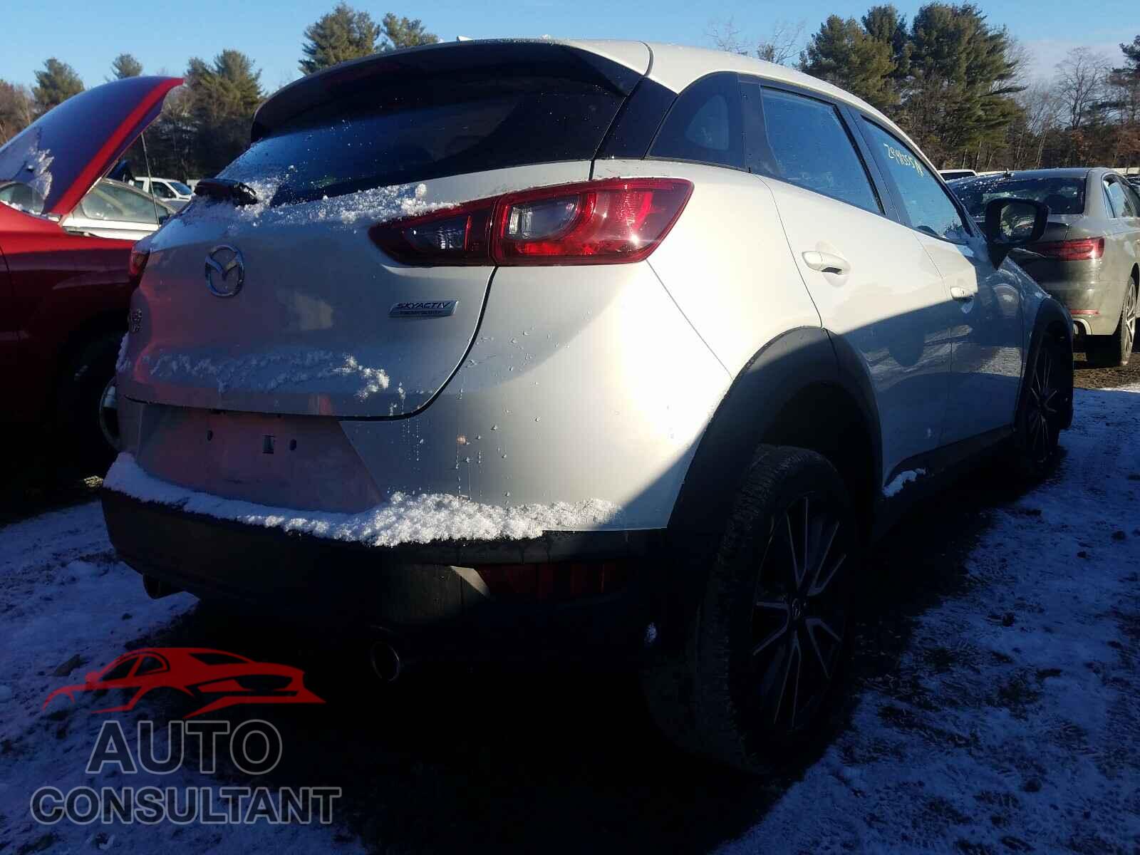 MAZDA CX-3 2017 - JM1DKFC76H0143358