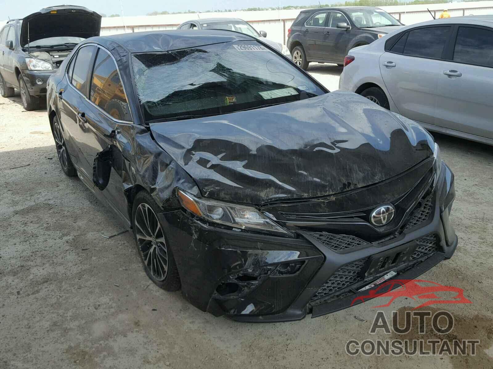 TOYOTA CAMRY 2018 - JTNB11HK1J3012820