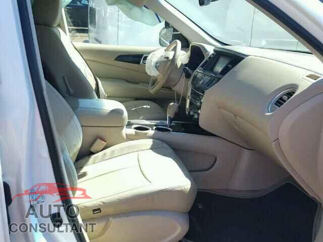 NISSAN PATHFINDER 2015 - 5N1AR2MN1FC679629