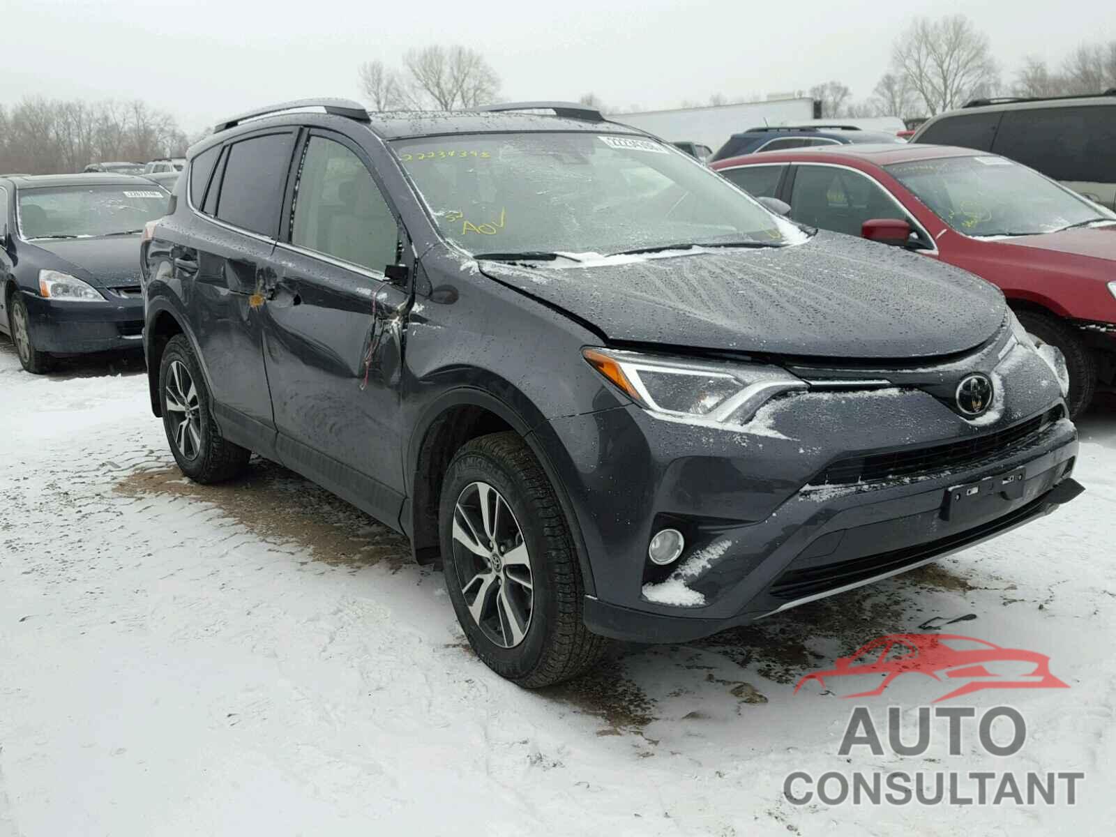 TOYOTA RAV4 2017 - JTMRFREV9HJ712429
