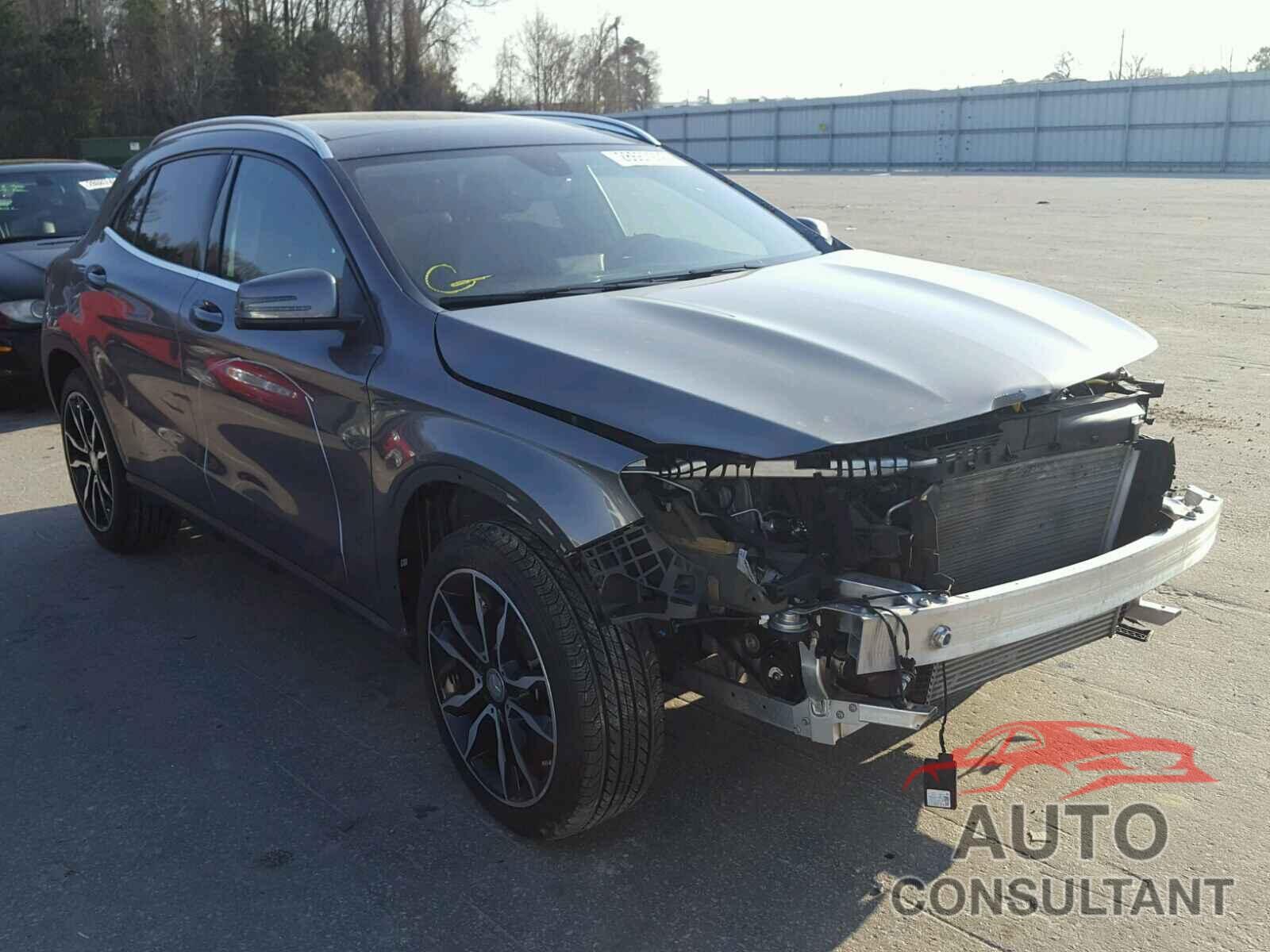 MERCEDES-BENZ GLA250 2015 - WDCTG4GB0FJ030491