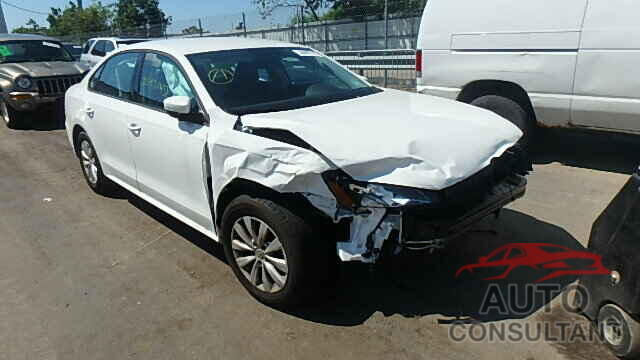 VOLKSWAGEN PASSAT 2015 - 1VWAT7A30FC045120