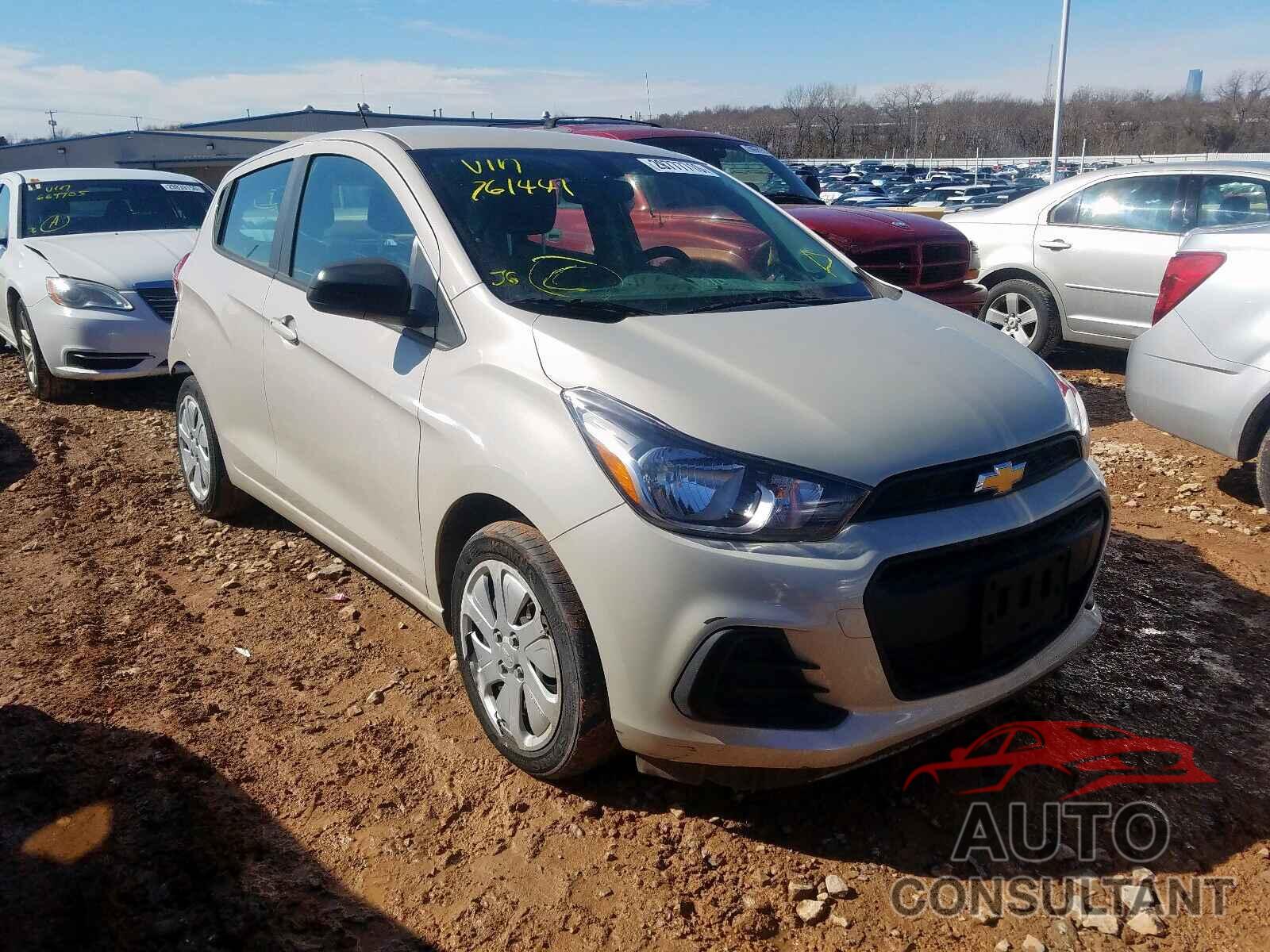 CHEVROLET SPARK 2017 - 3GNCJKSB5GL136987