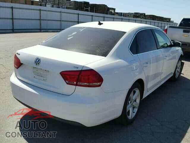 VOLKSWAGEN PASSAT 2015 - 1VWAT7A30FC084676