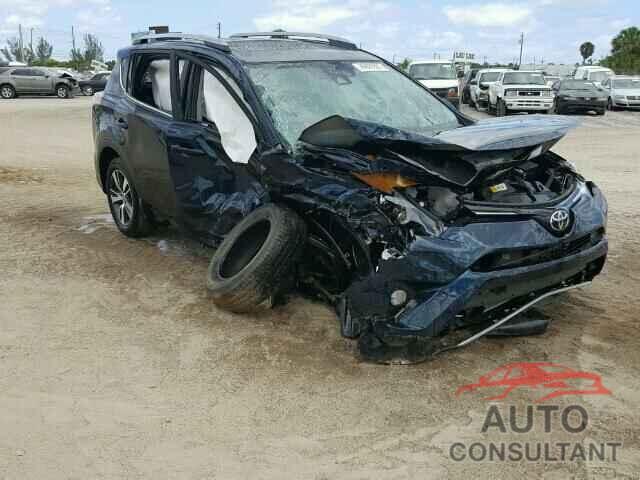 TOYOTA RAV4 2017 - JTMWFREV2HJ115156