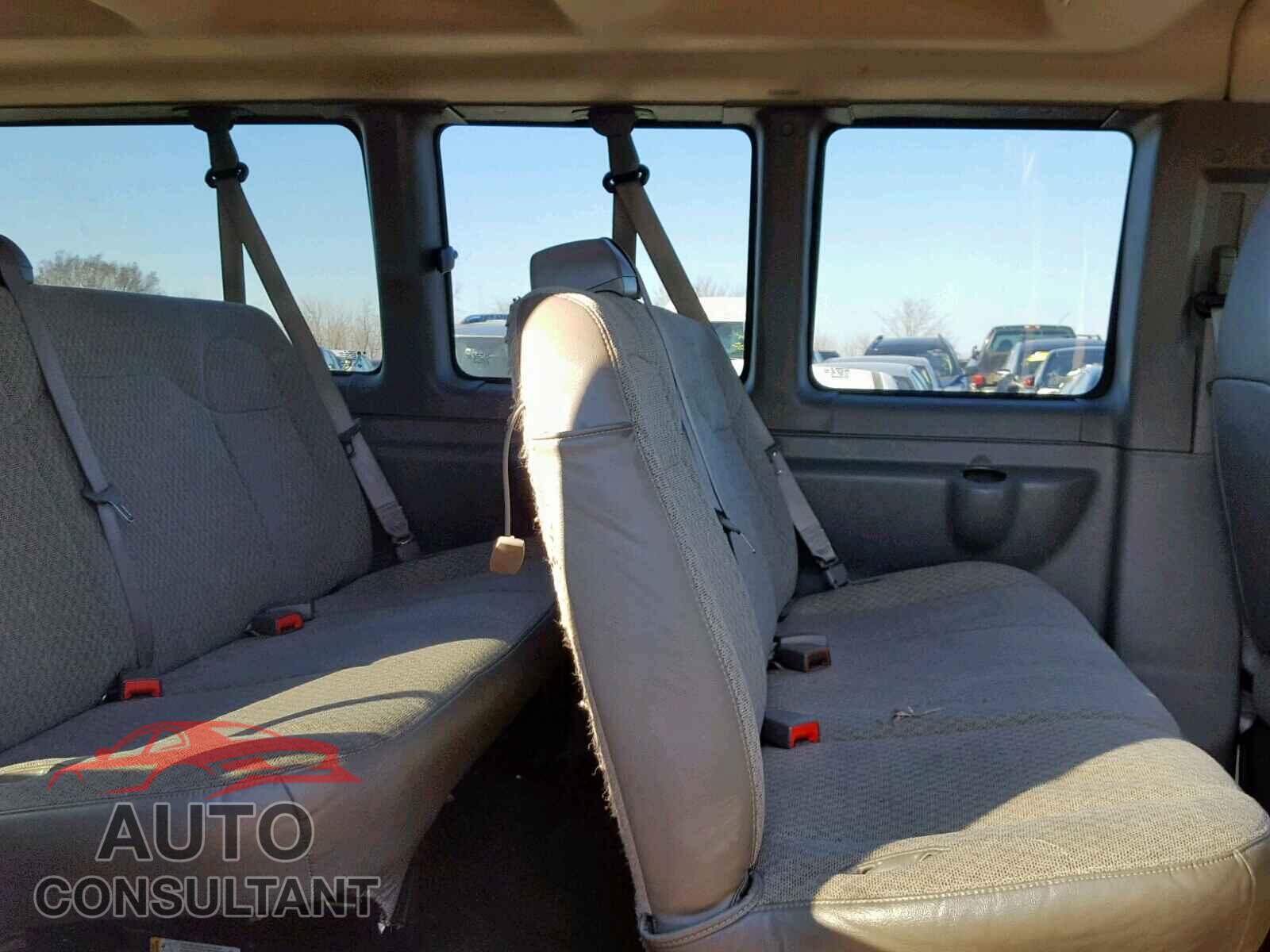CHEVROLET EXPRESS 2017 - 3GCPWAEF6LG339894