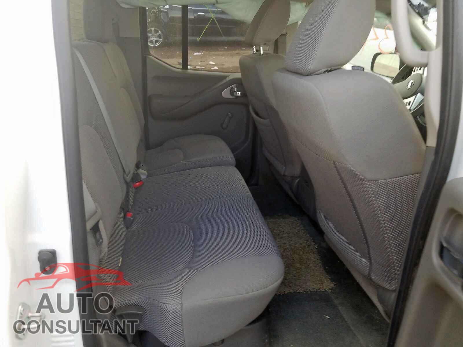 NISSAN FRONTIER 2017 - 5TDGZRAH5LS503618