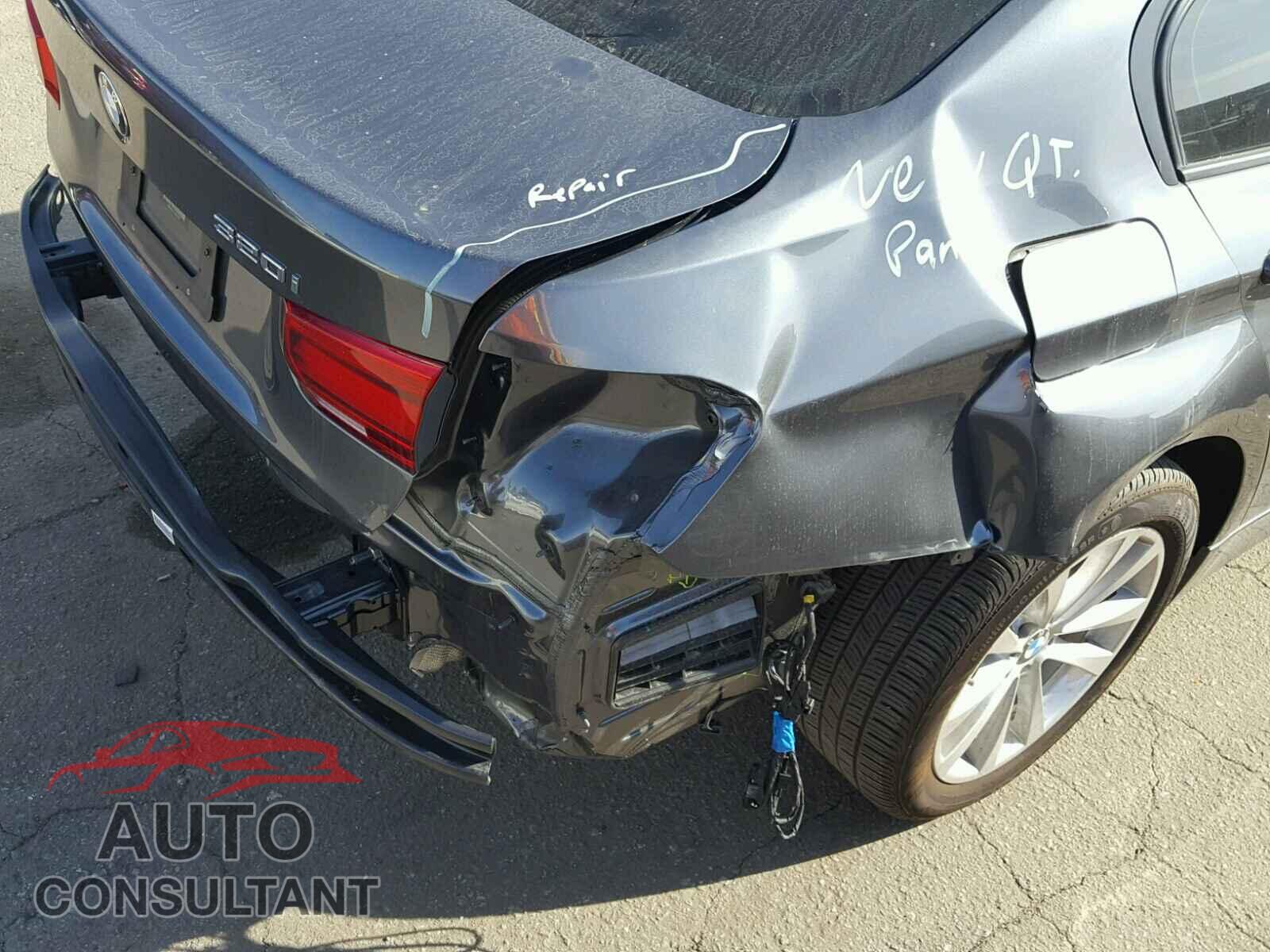 BMW 3 SERIES 2016 - WBA8A9C57GK618598