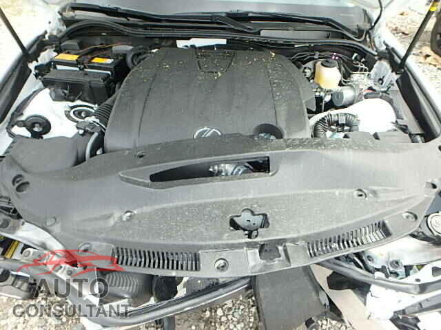 LEXUS IS250 2015 - JTHBF1D27F5070100