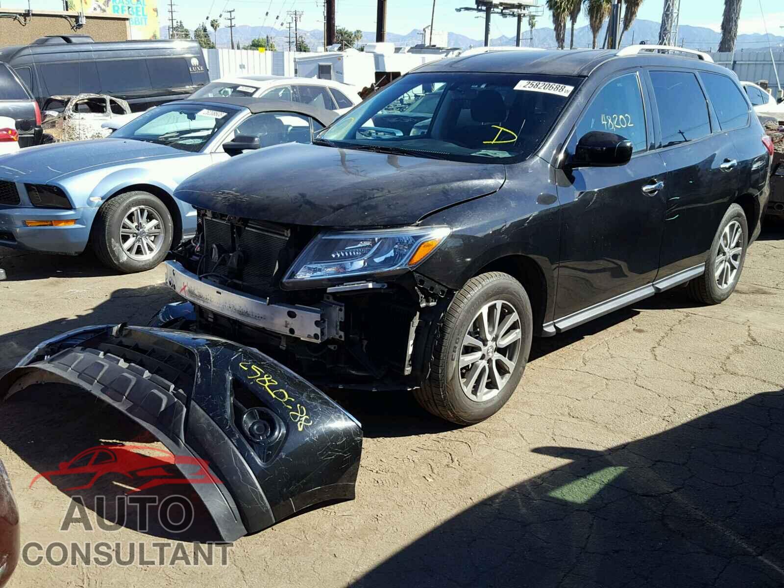 NISSAN PATHFINDER 2015 - 5N1AR2MM9FC670653