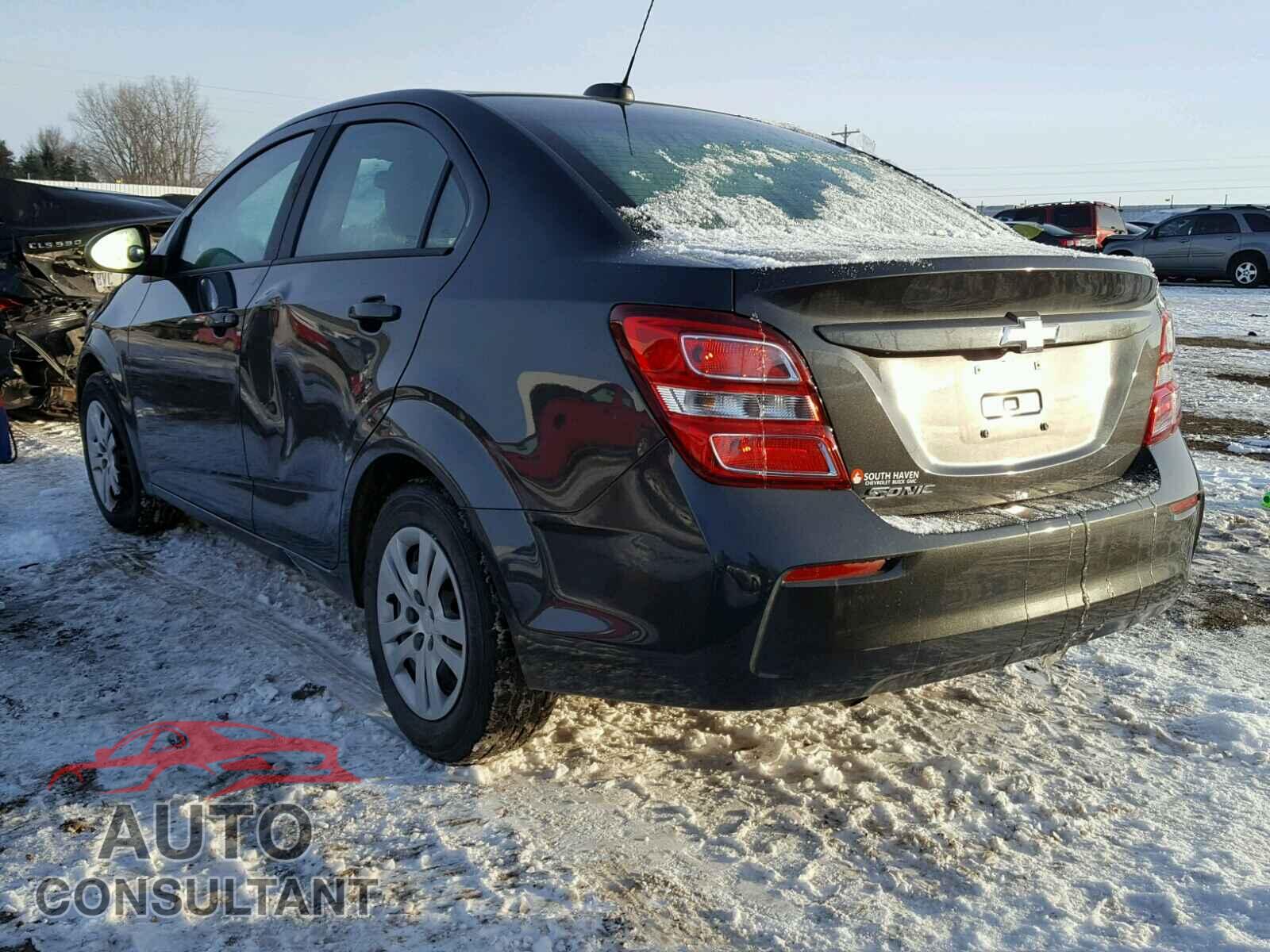 CHEVROLET SONIC 2017 - 1G1JB5SH2H4159727