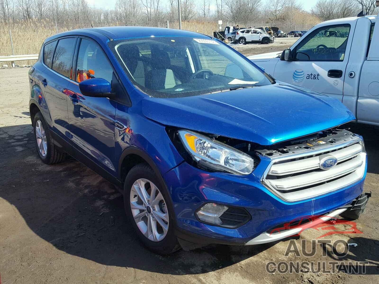 FORD ESCAPE 2017 - 1FMCU0GD9HUE22715