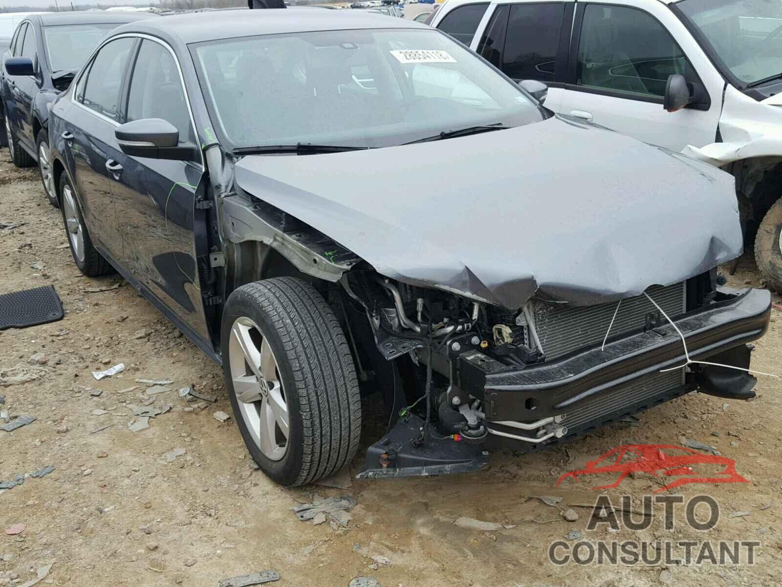 VOLKSWAGEN PASSAT 2015 - 1VWAS7A33FC113624