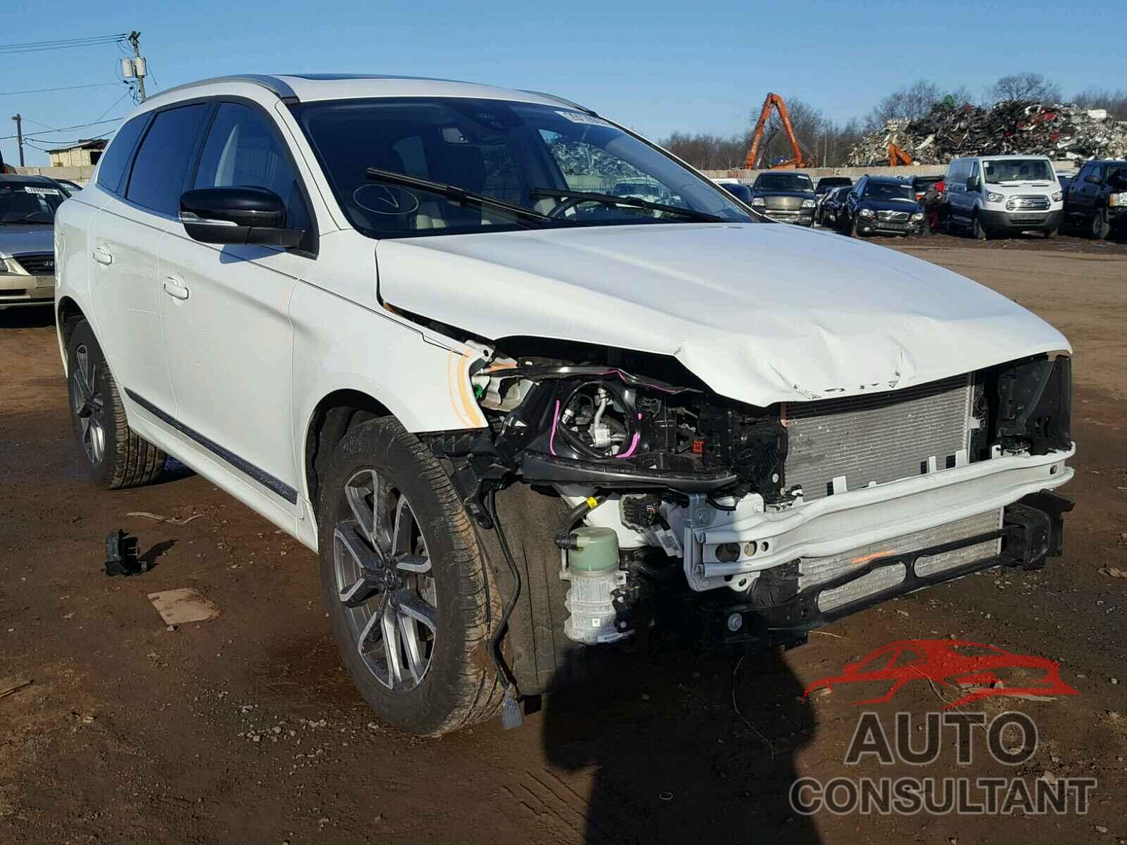 VOLVO XC60 2017 - YV449MRR9H2031096