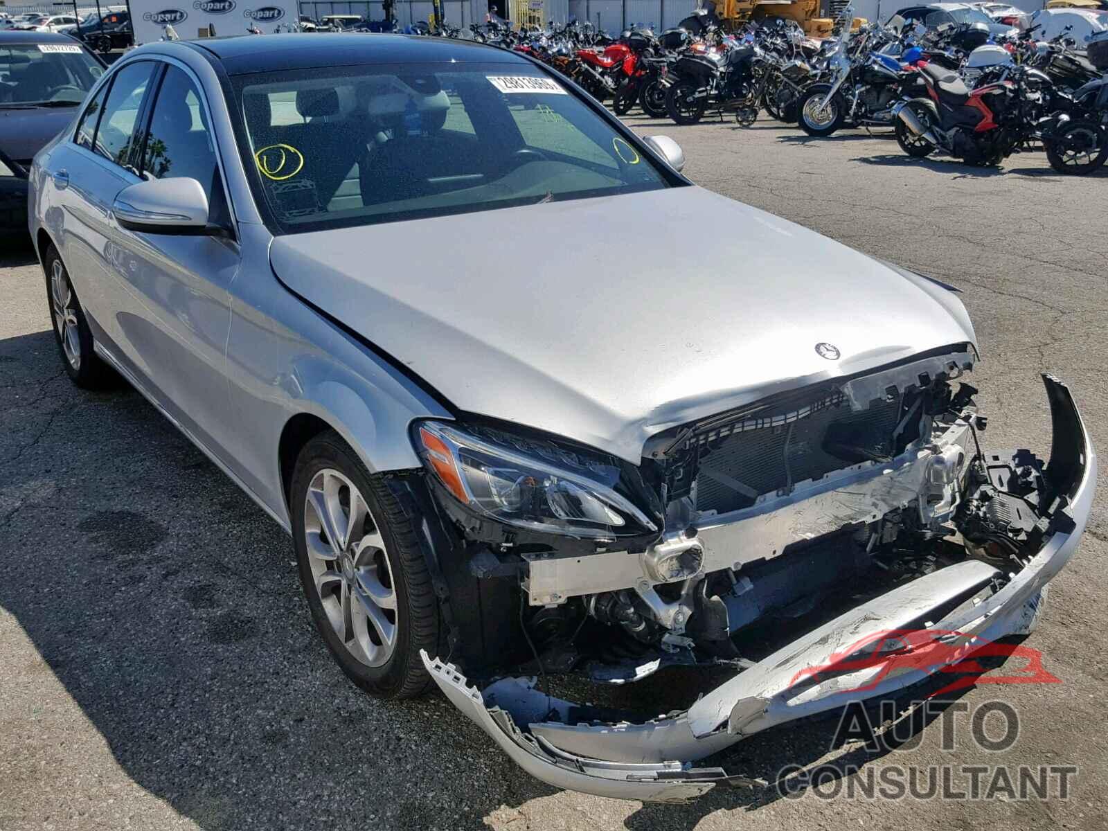 MERCEDES-BENZ C CLASS 2015 - 5N1AT2MT0HC824601